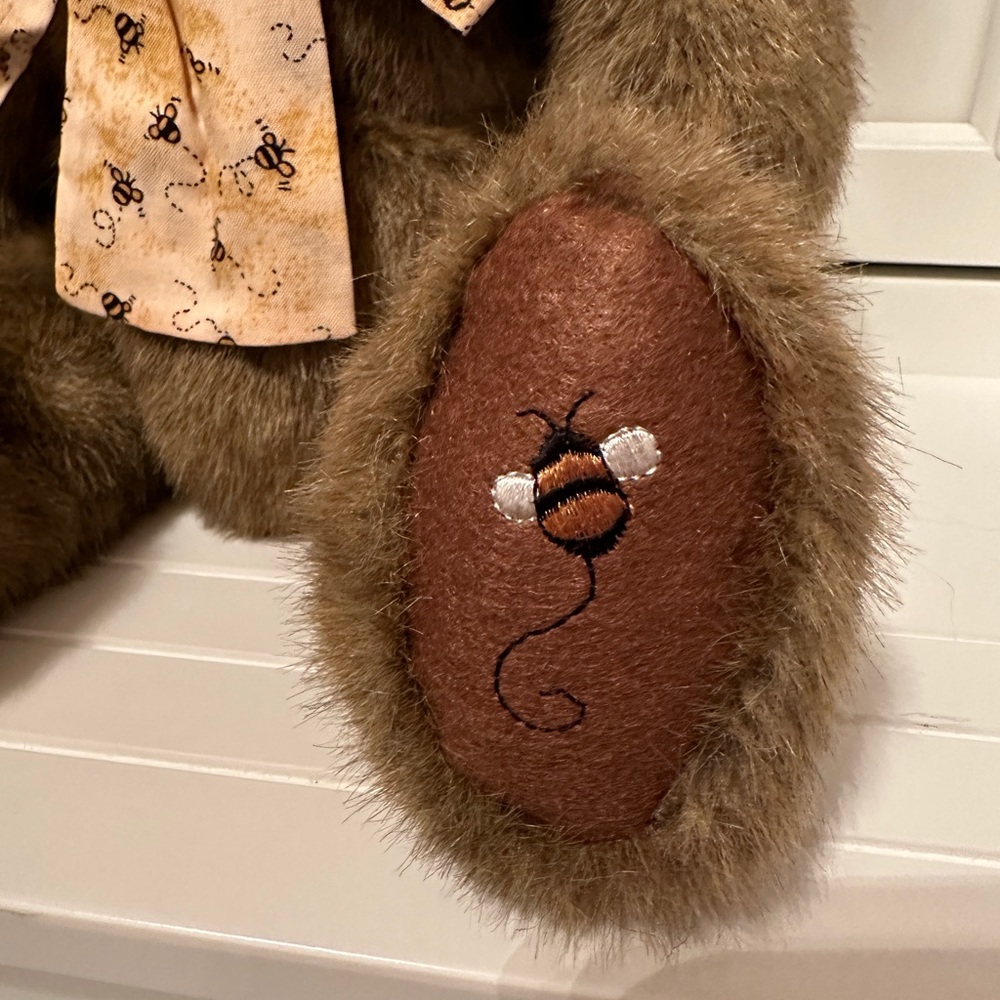 NWT, Boyds Bears Bumbley B Bear, HB’s Heirloom Series - Picture 3 of 6